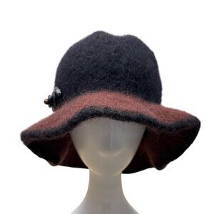 Handmade Susan Salomon Black & Rust Wool Felt Cloche Hat
